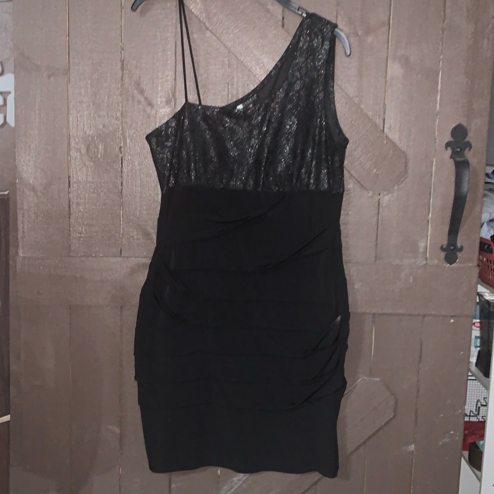 Carole Little- woman’s dress